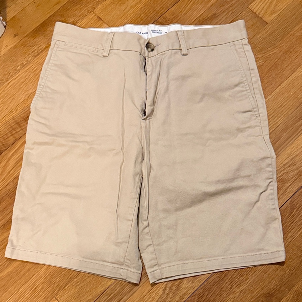Old Navy Men's Khaki Flat Front Shorts